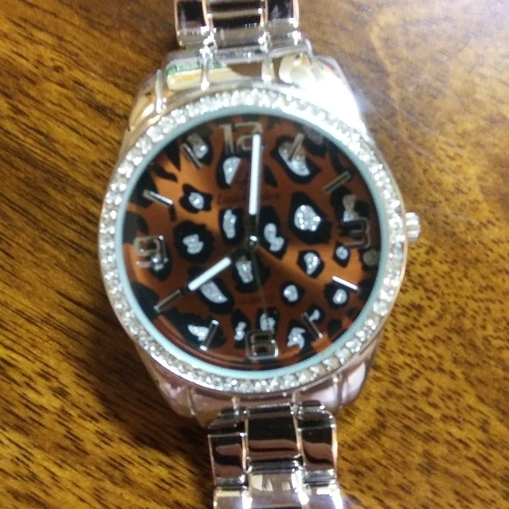 Leopard Watch